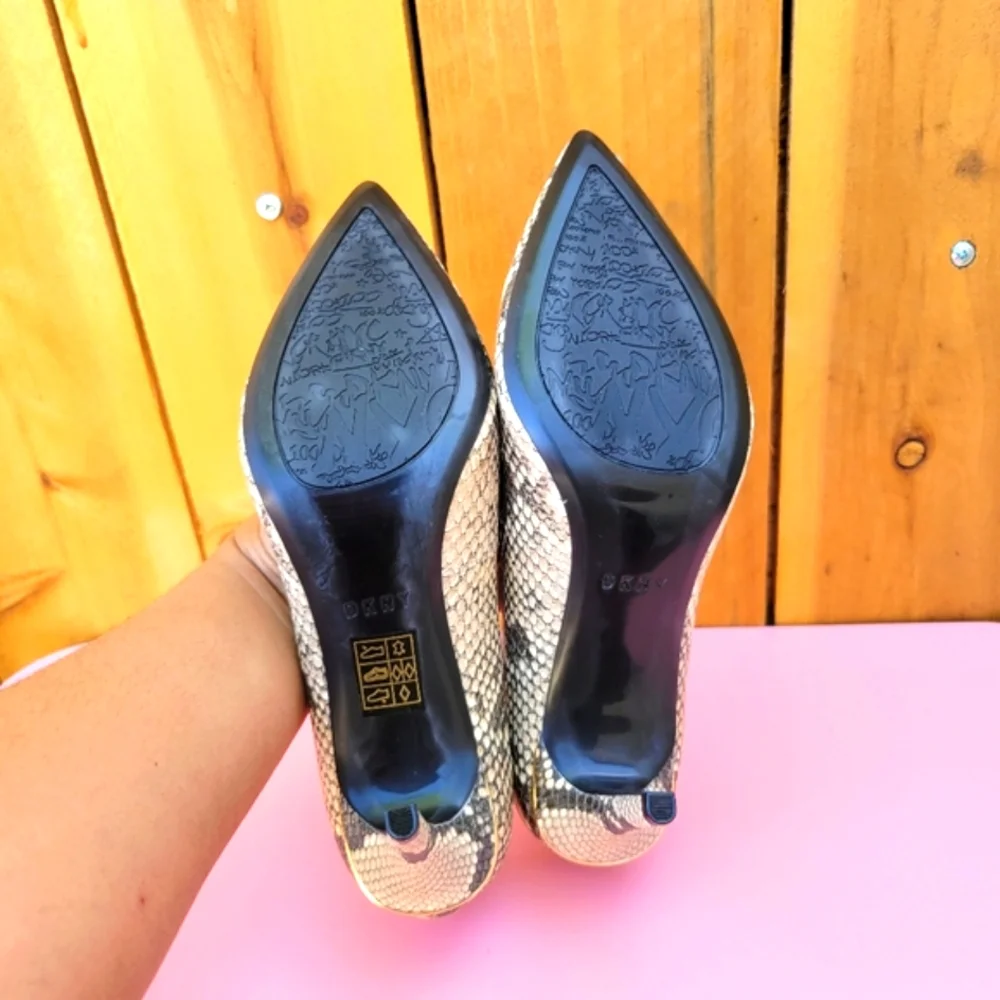 DKNY Randi Glossed Snake-effect Leather Pumps SZ 6 - Picture 14 of 16
